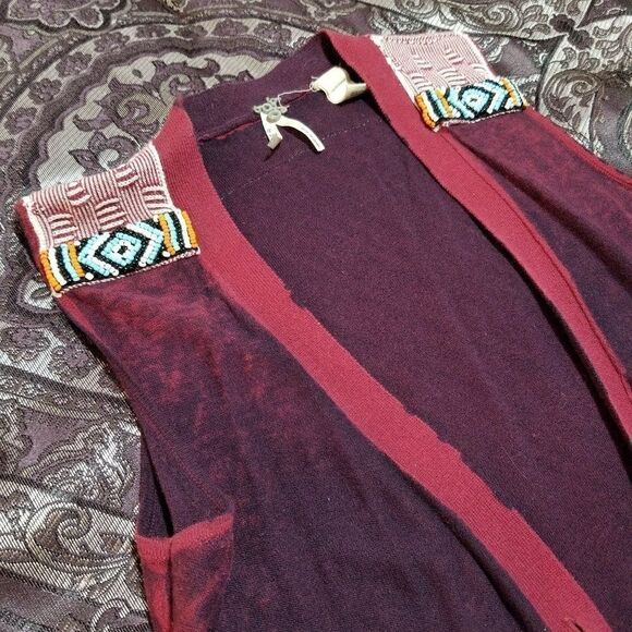 Gimmicks by BKE Cardigan - Picture 2 of 3